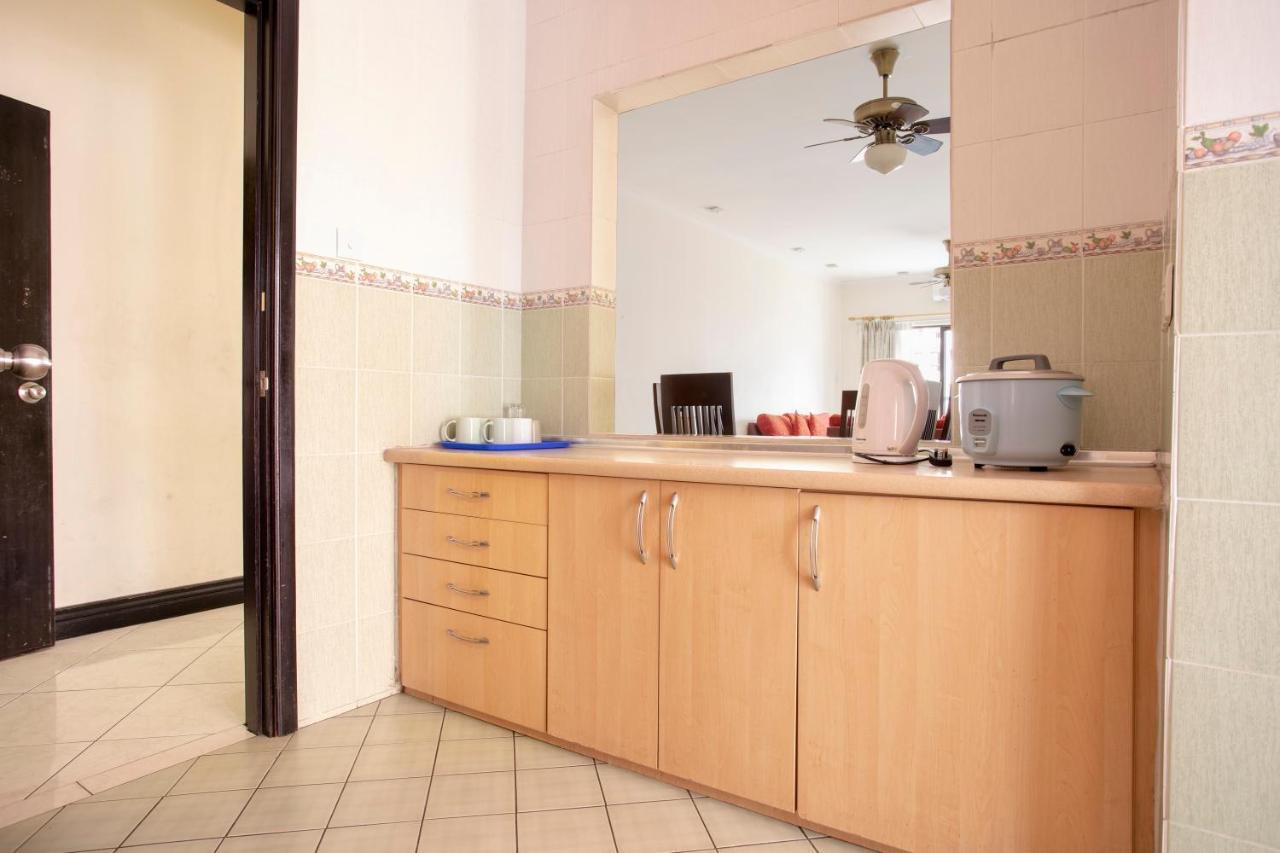 Marina Court Kota Kinabalu-Stay And Get Cash Rebate Exteriör bild